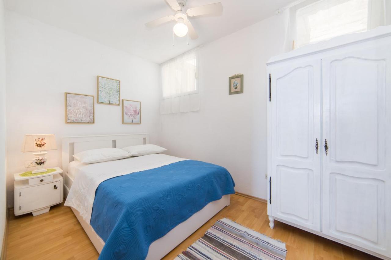 Apartmani Kala Podgora Ngoại thất bức ảnh